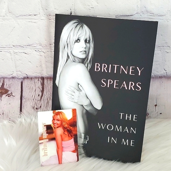 The Woman In Me Britney Spears Hardback Autobiography & Y2K Collectible Sticker - Picture 1 of 9